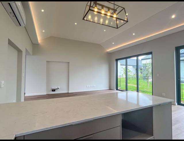 3 BEDROOM HOUSE FOR SALE IN PAARL VALLEIJ LIFESTYLE ESTATE